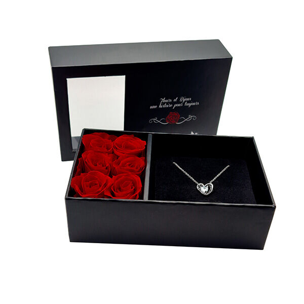 Coffret à bijou collier coeur et 6 roses éternelles rouge So Charm