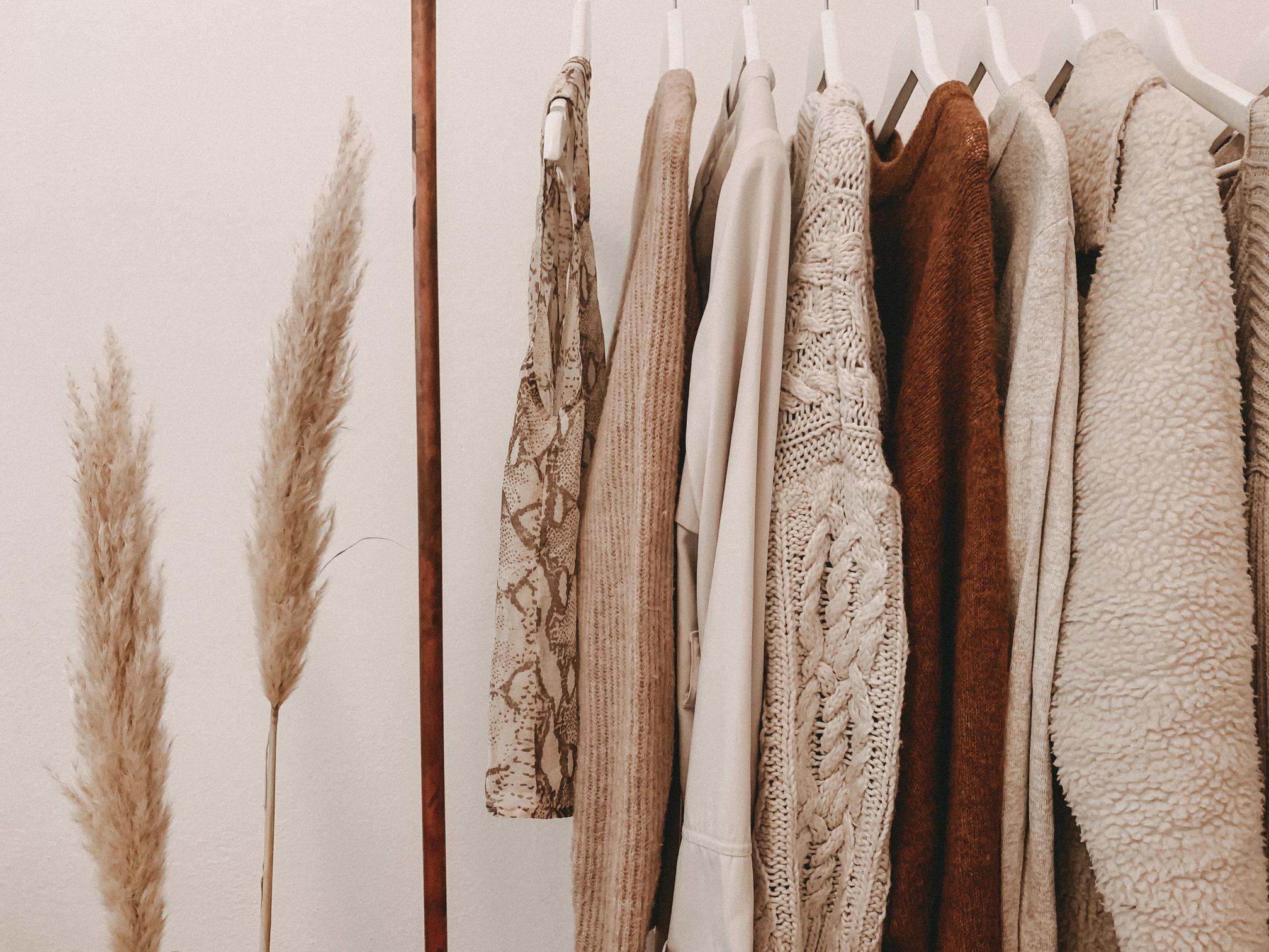 Sustainable, eco friendly, ethical fashion, green materials, slow fashion, organic textiles, conscious consumption Sustainable, eco friendly, ethical fashion, green materials, slow fashion, organic textiles, conscious consumption