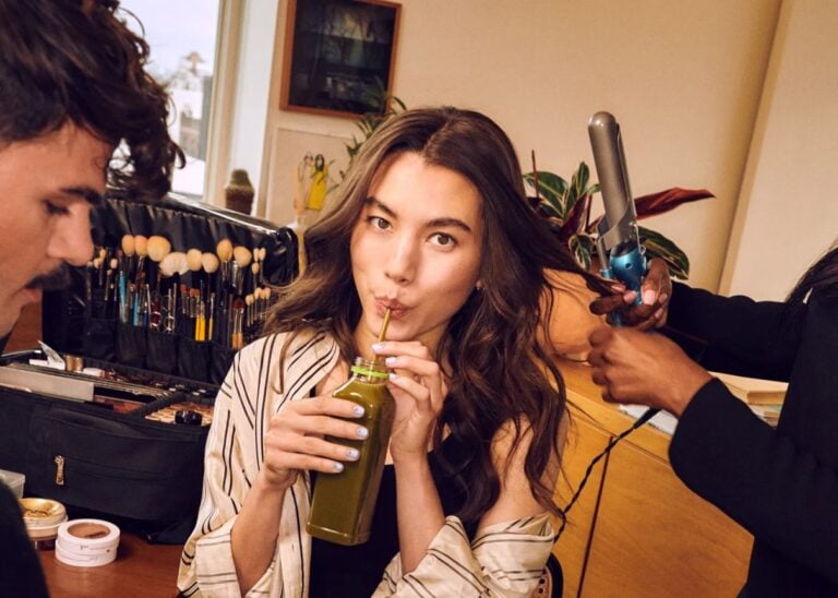 Client relaxing during an in-home Glamsquad beauty appointment