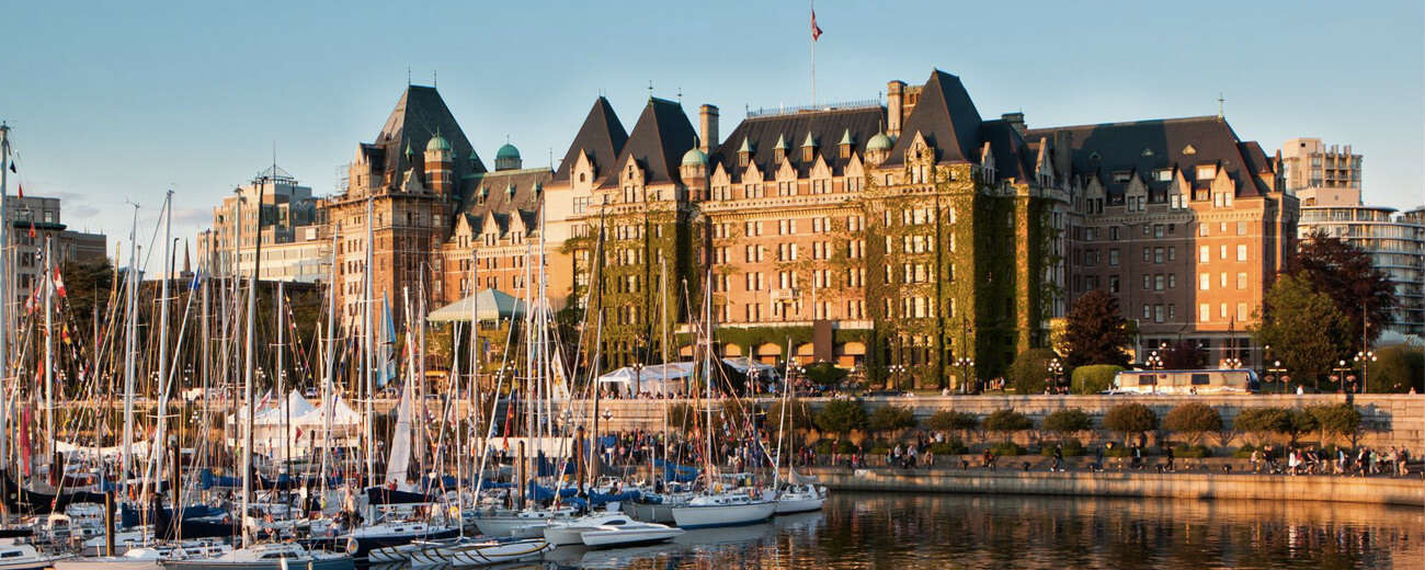 Haven met historisch hotel in Vancouver