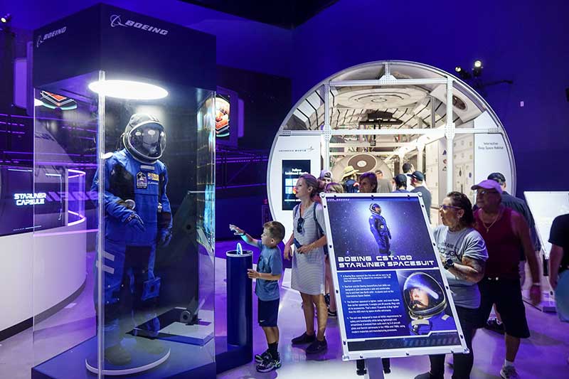Astronaut suit exhibit at Kennedy Space Center