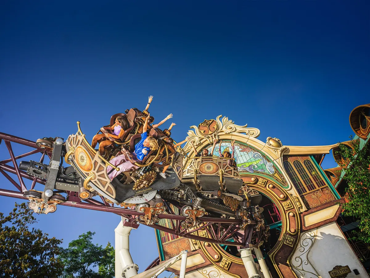 Montagnes russes Ride to Happiness à Plopsaland Belgium